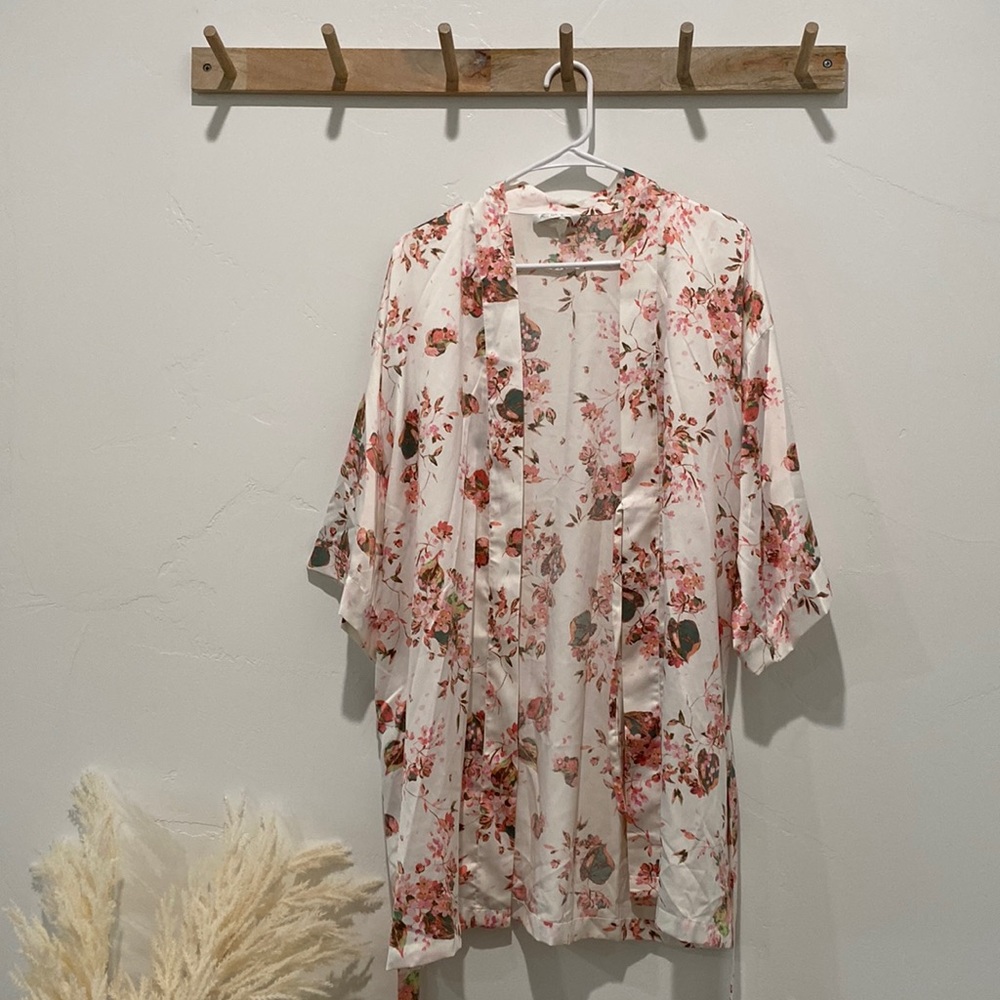 Icing White Floral Robe